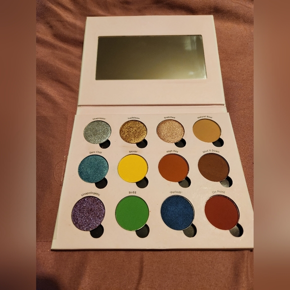 ESSENCE x Ulta Beauty Girls United Eyeshadow Palette - Picture 12 of 12